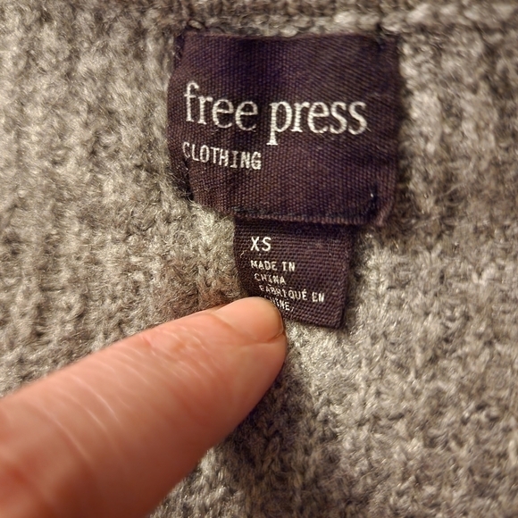 Free Press | Gray Ribbed V-Neck Sweater Women's XS Everyday Simple Classic EUC - Picture 4 of 5